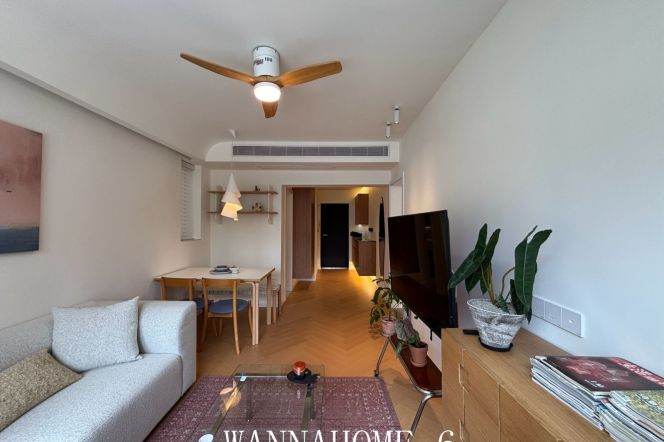 1BR Apartment in Jing'an (L7)