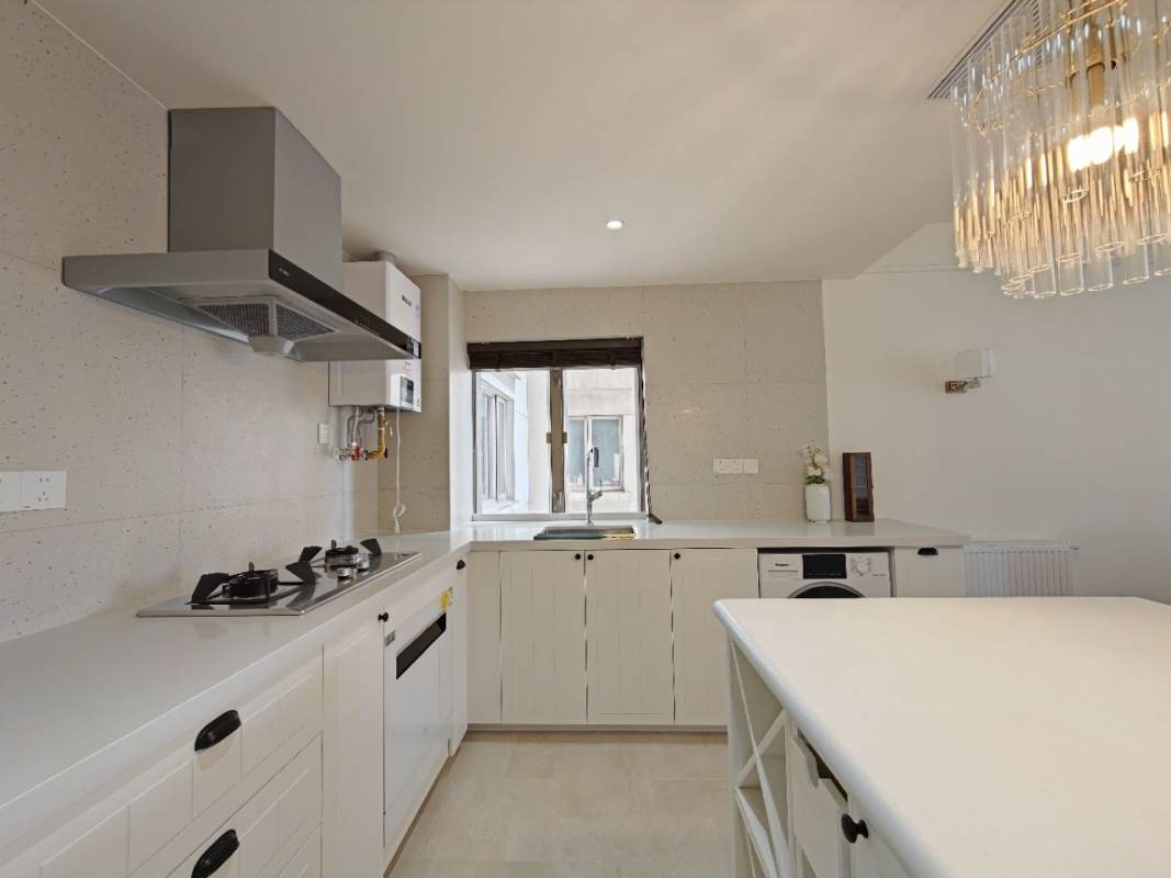 Housing image — Kitchen