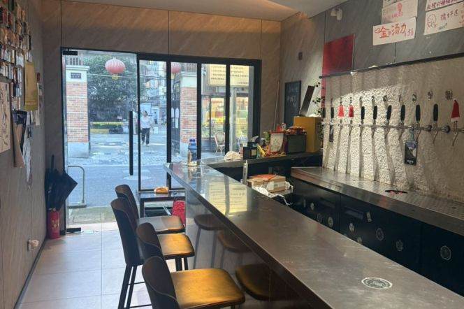 Studio Commercial Space near South Huangpi Road Metro (L1/L14)