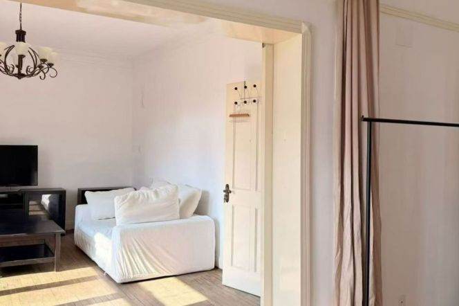 1BR Apartment in Old Xuhui (L1/L10)
