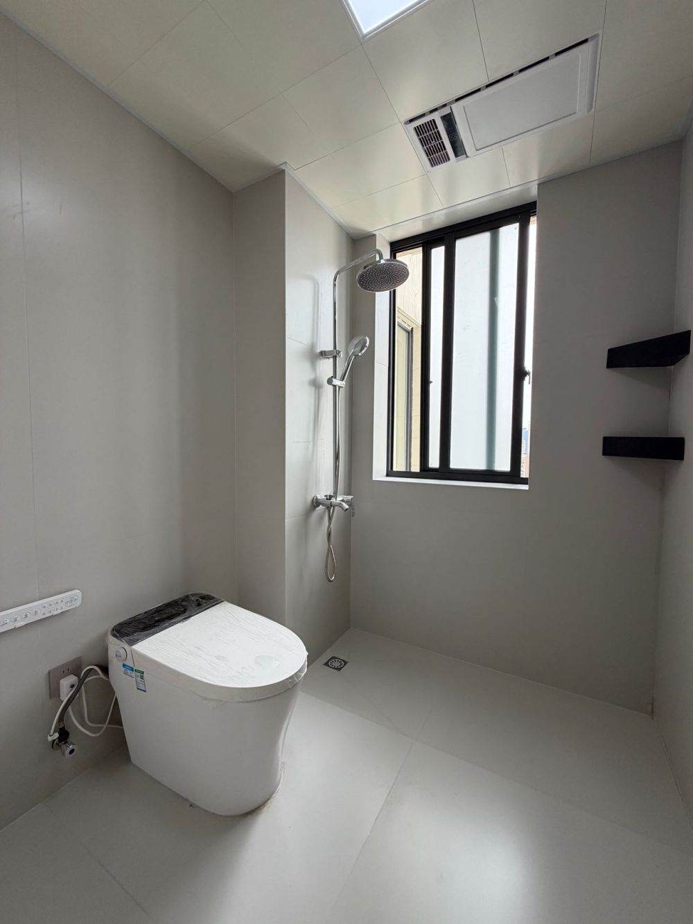 Housing image — Bathroom