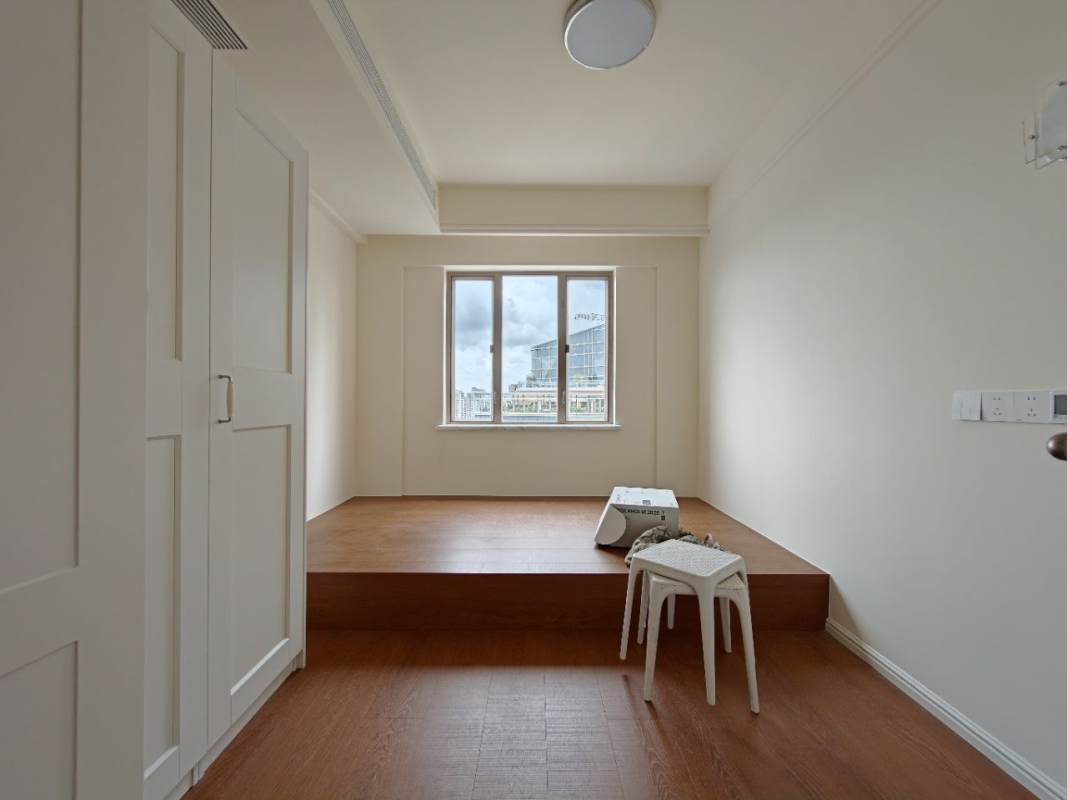 Housing image — Bedroom