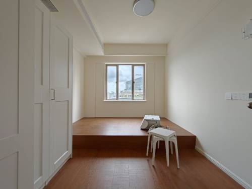 Housing image — Bedroom