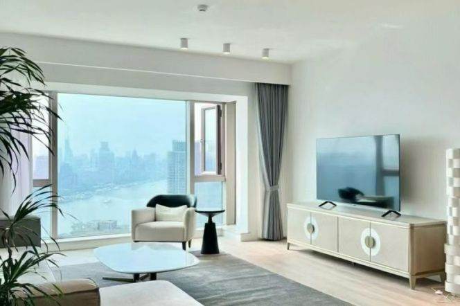 High-Floor Spacious 2BR Apartment near Shangcheng Rd Metro
