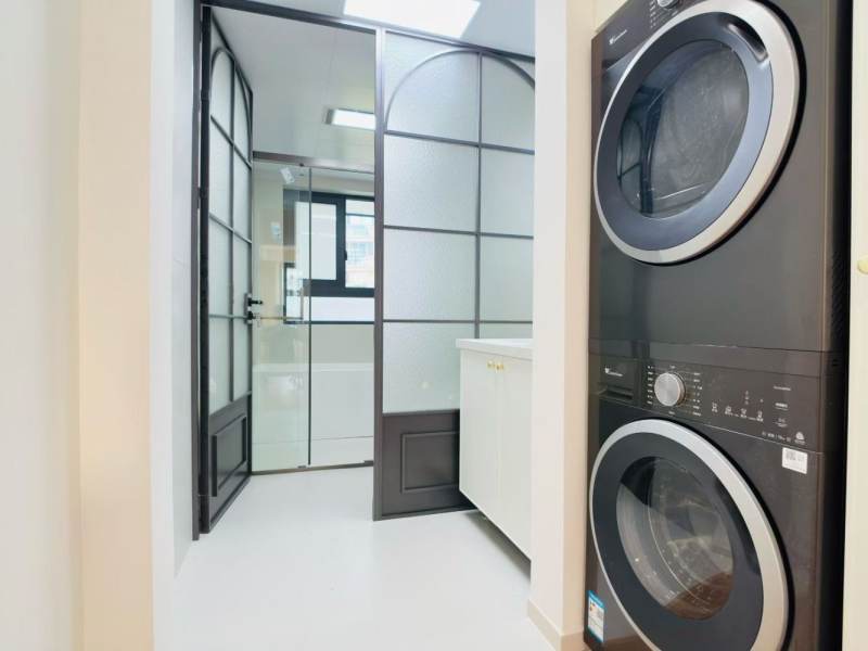 Housing image — Bathroom