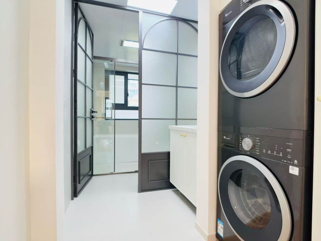 Housing image — Bathroom