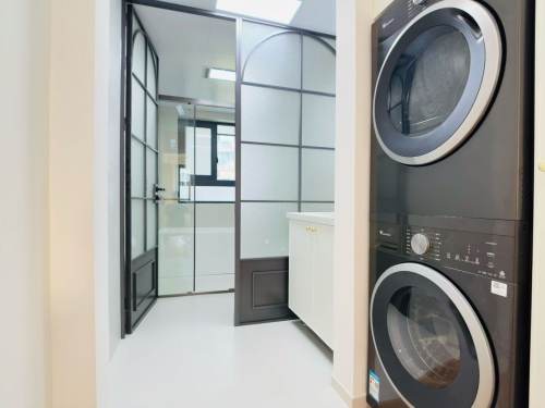 Housing image — Bathroom