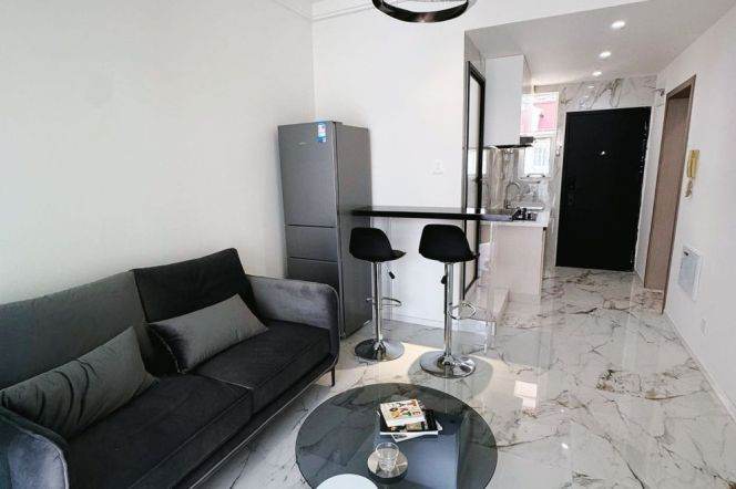 1BR Lane House near Hongqiao Rd Metro (L3/L4/L10)