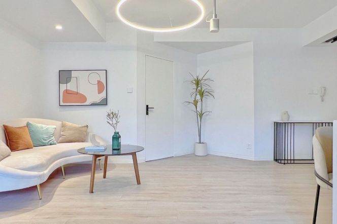 2BR Apartment near Columbia Circle