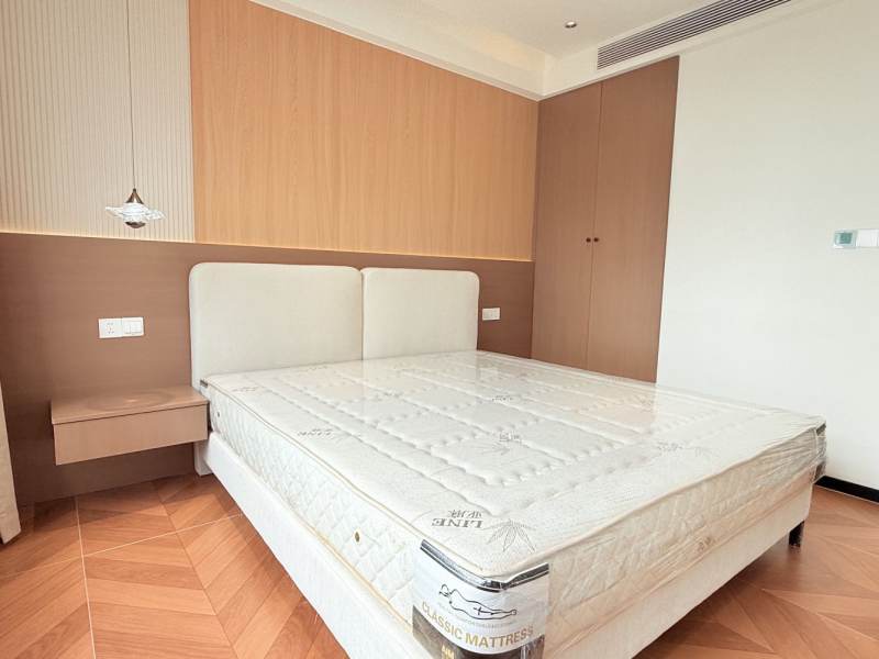 Housing image — Bedroom