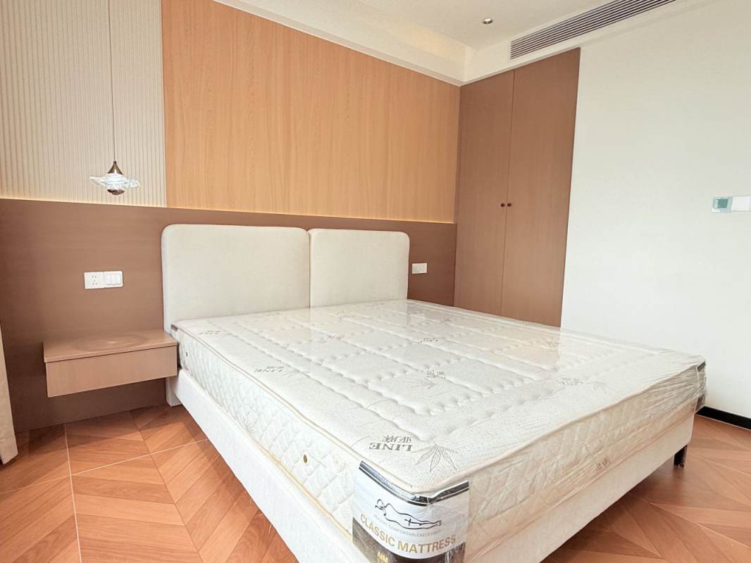 Housing image — Bedroom