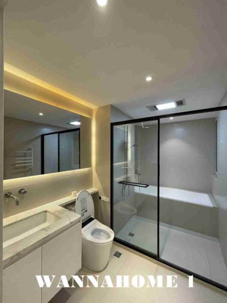 Housing image — Bathroom