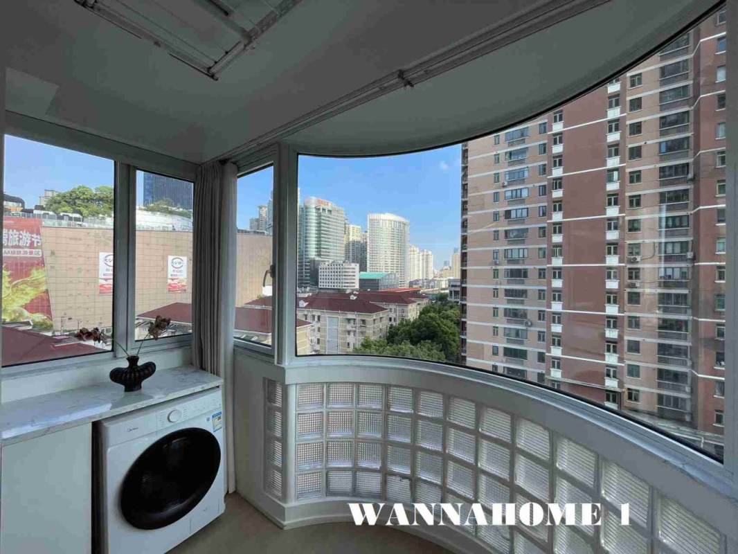 Housing image — Balcony