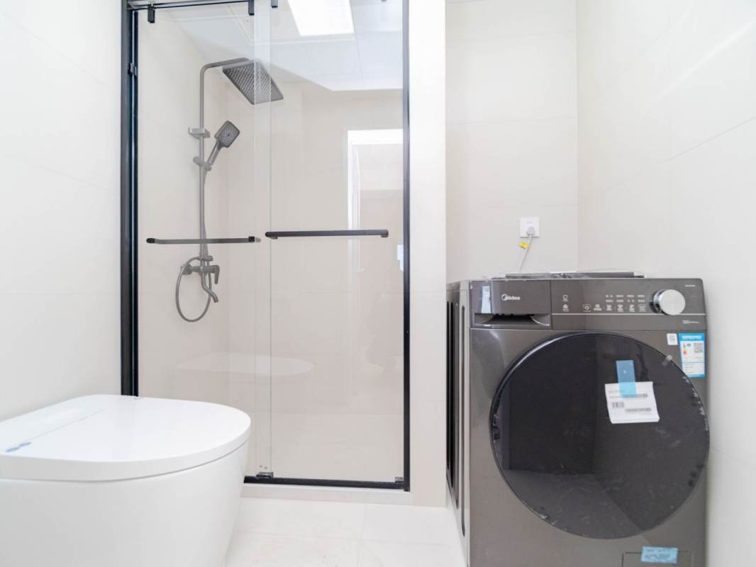 Housing image — Bathroom