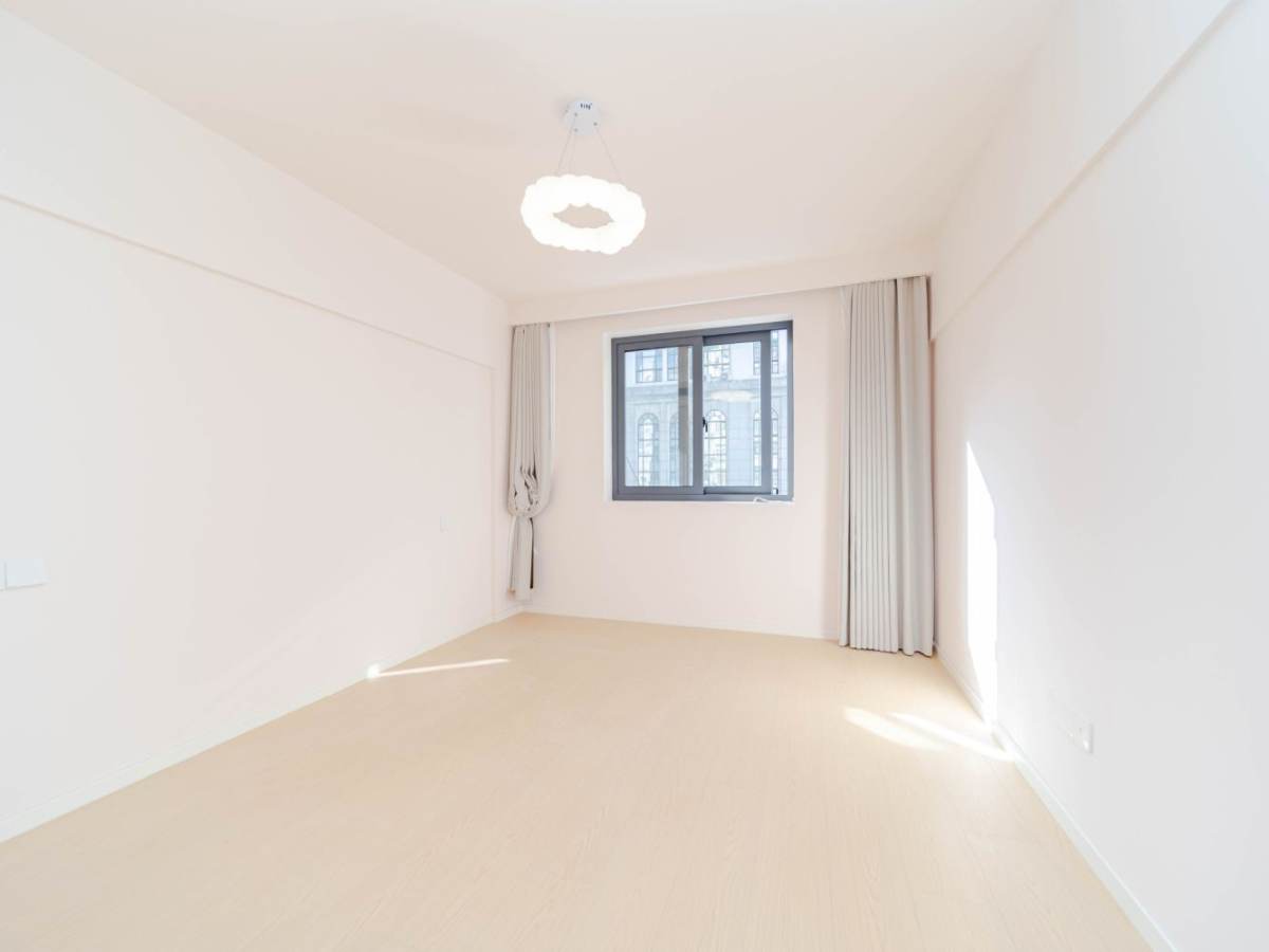 Housing image — Bedroom