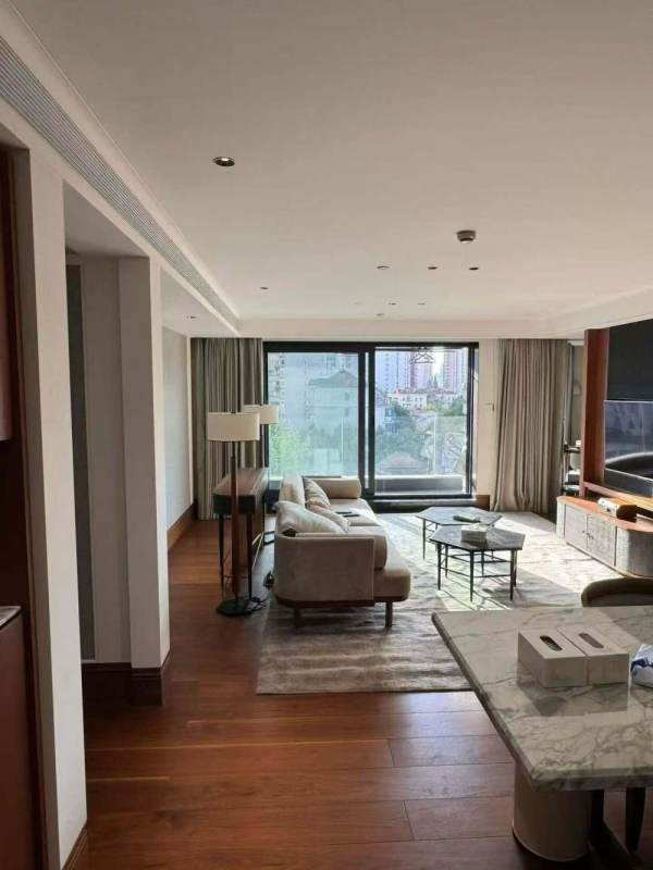 Housing image — Living Room