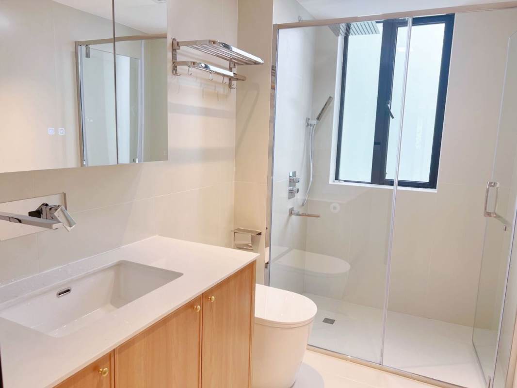 Housing image — Bathroom