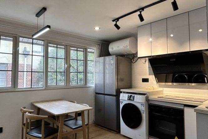 2BR Lane House near South Shaanxi Rd Metro (L9)