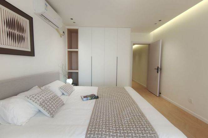 High-Floor 1BR Apartment near Shanghai Stadium Metro (L4)