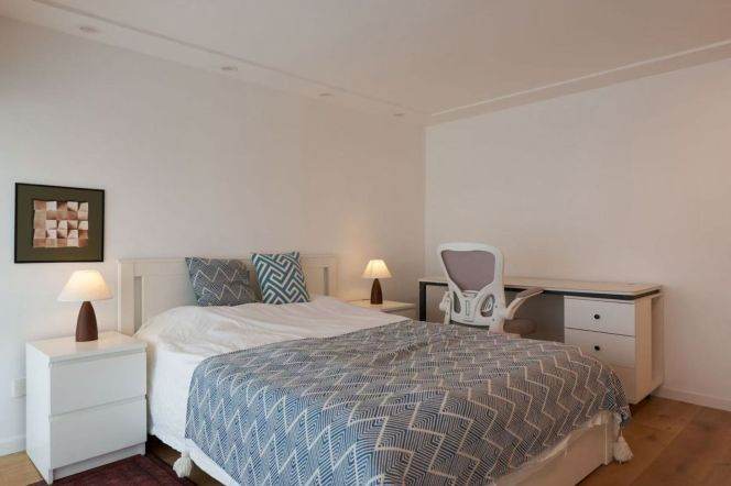 High-Floor 1BR Apartment in Jing'an (L2/L7/L14)