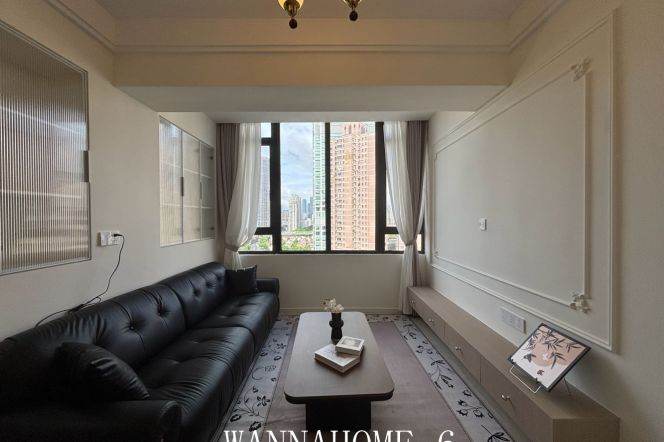 1BR Apartment in Jing'an (L13)