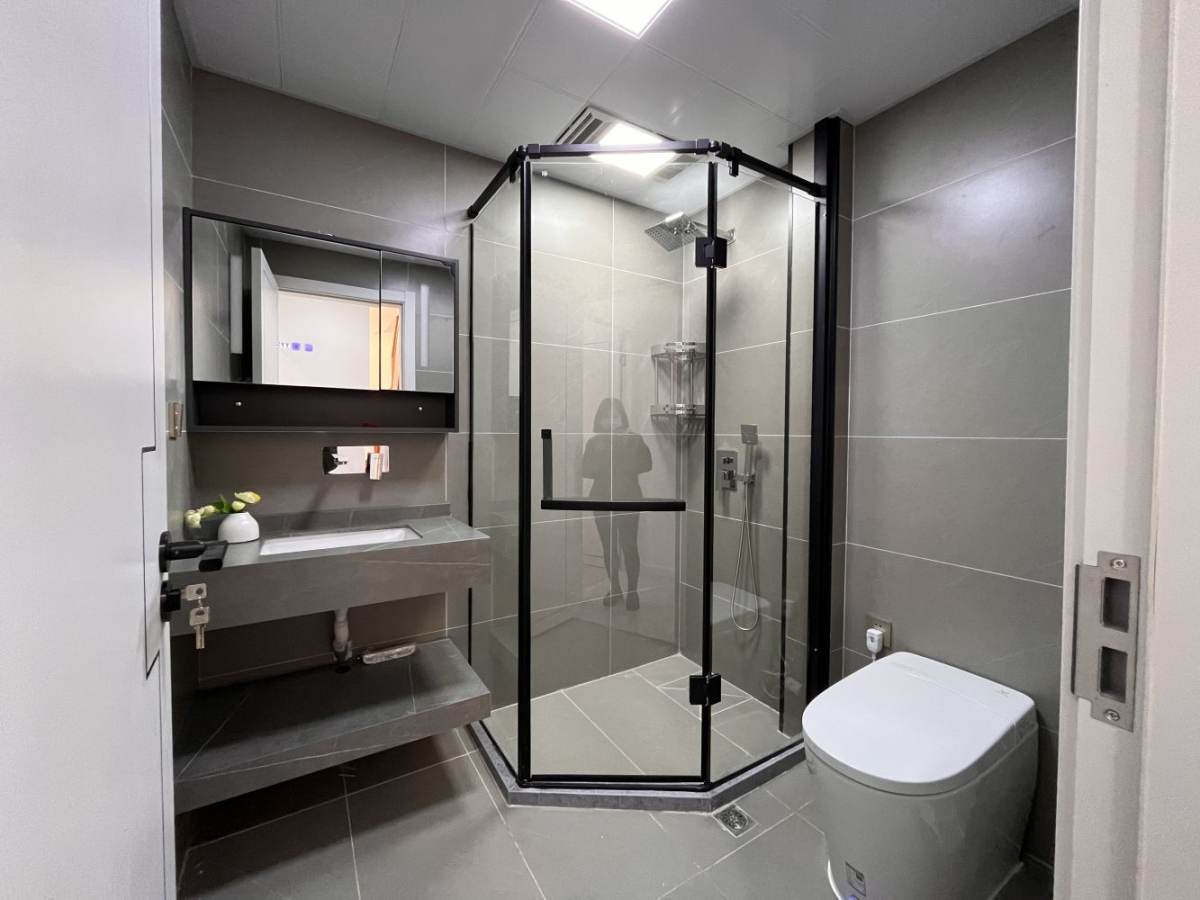 Housing image — Bathroom