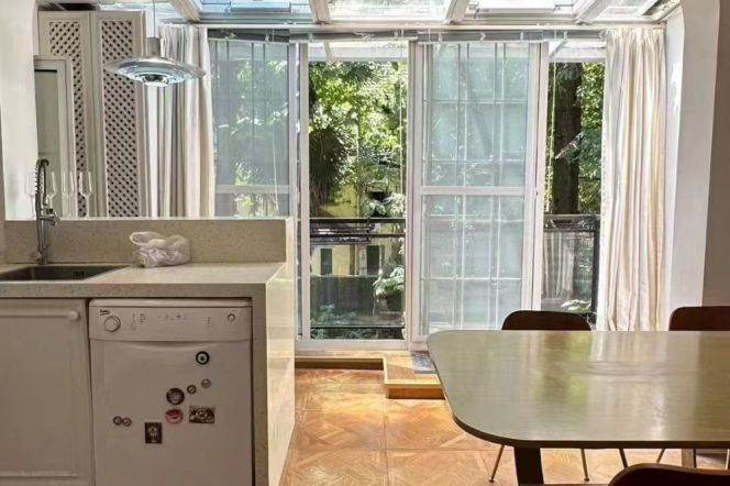 2BR Lane House in Old Xuhui