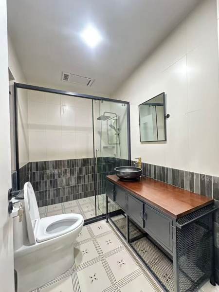 Housing image — Bathroom