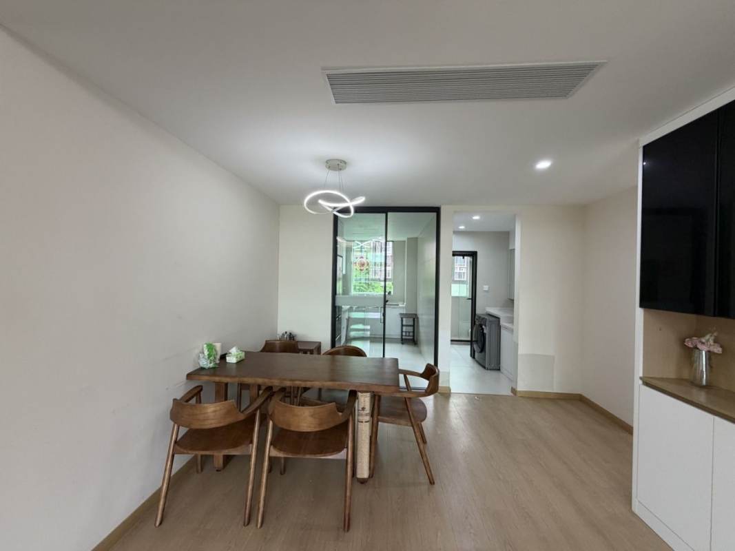 Housing image — Dining Area