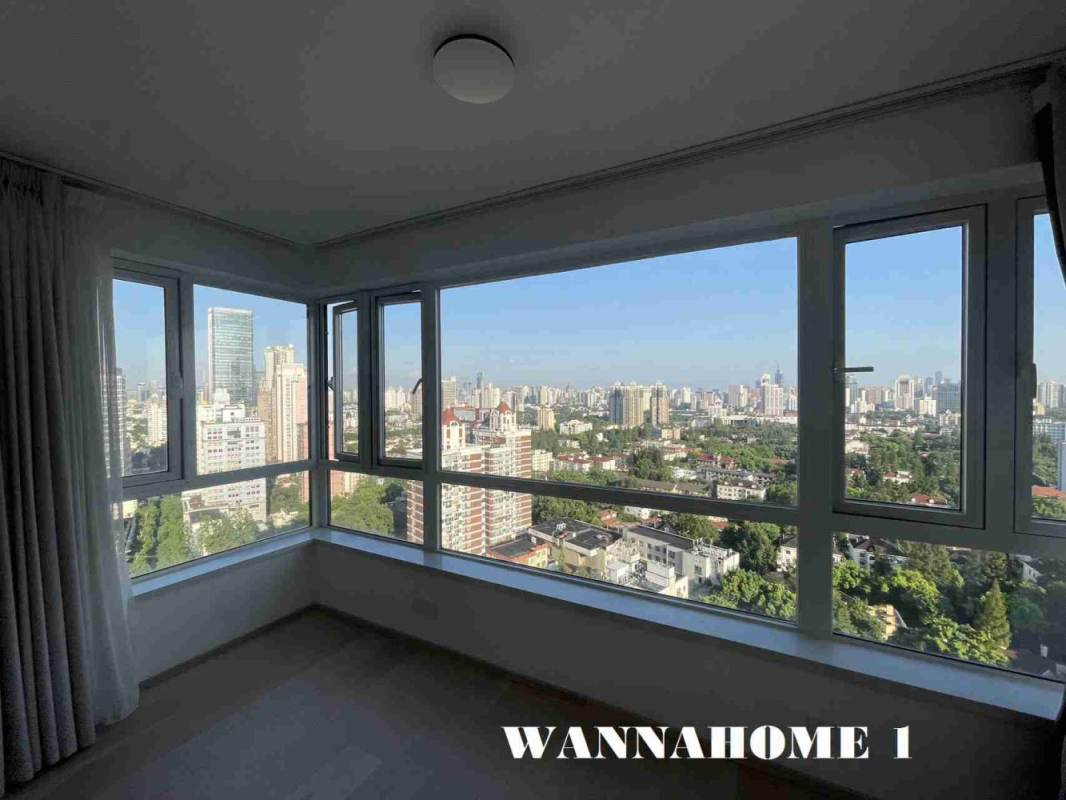 Housing image — Balcony