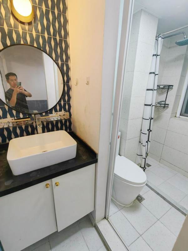 Housing image — Bathroom
