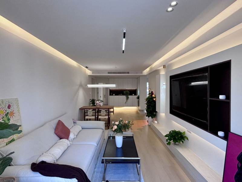 Housing image — Living Room