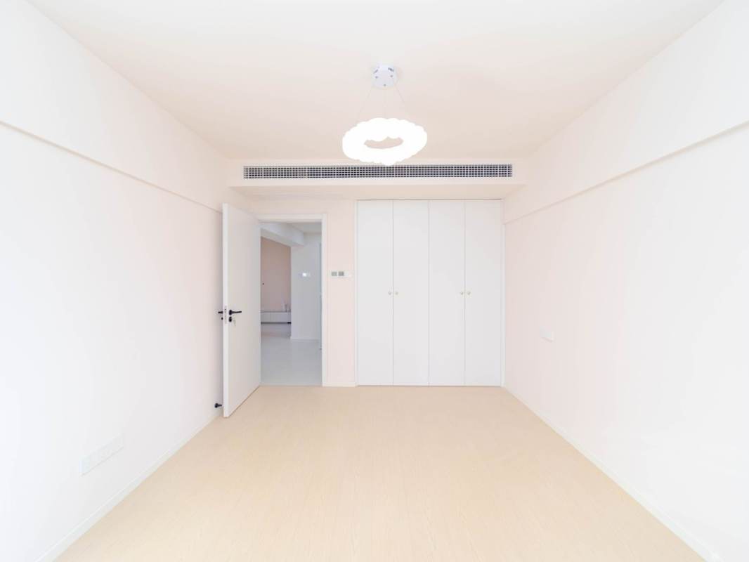 Housing image — Bedroom