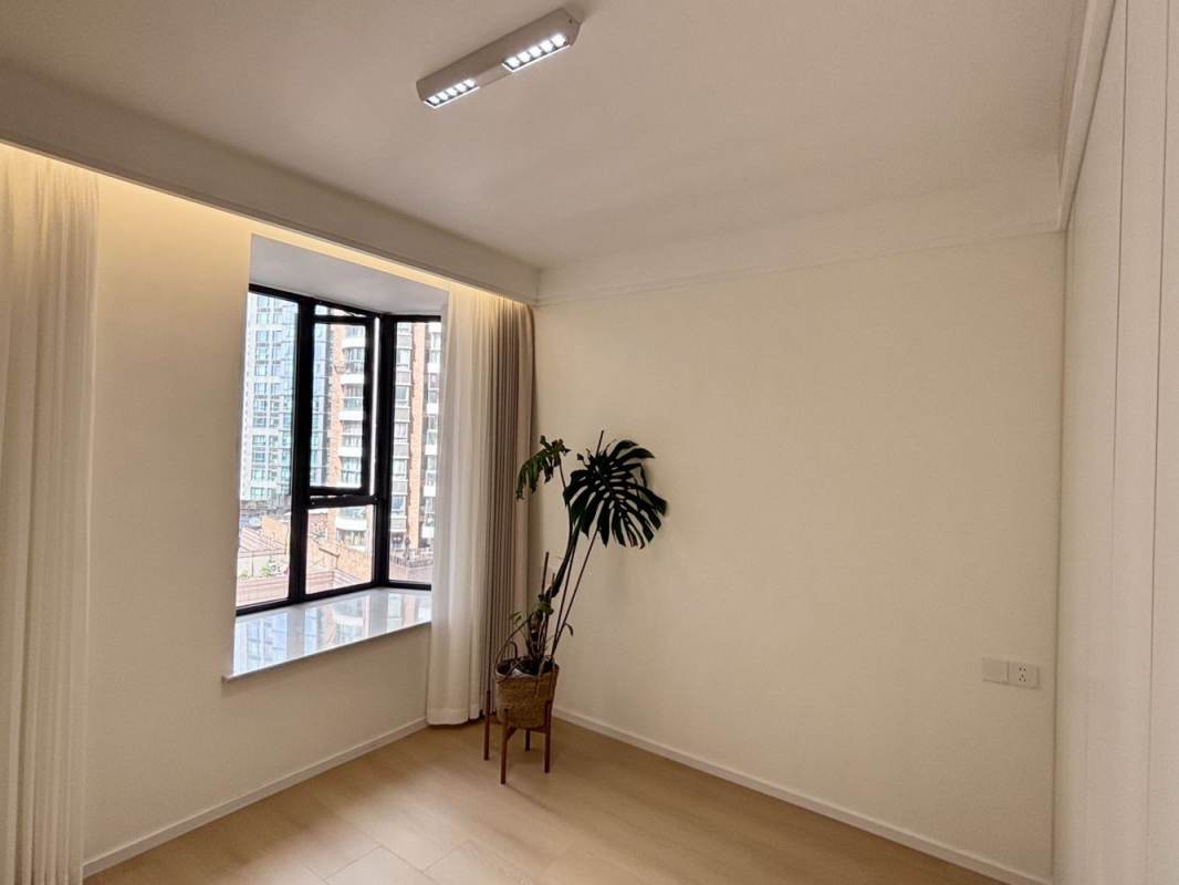 Housing image — Bedroom