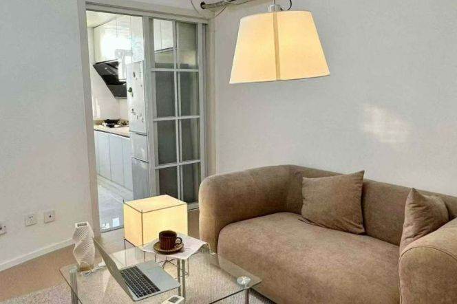 2BR Apartment near Changshou Rd Metro (L13)