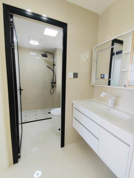 Housing image — Bathroom