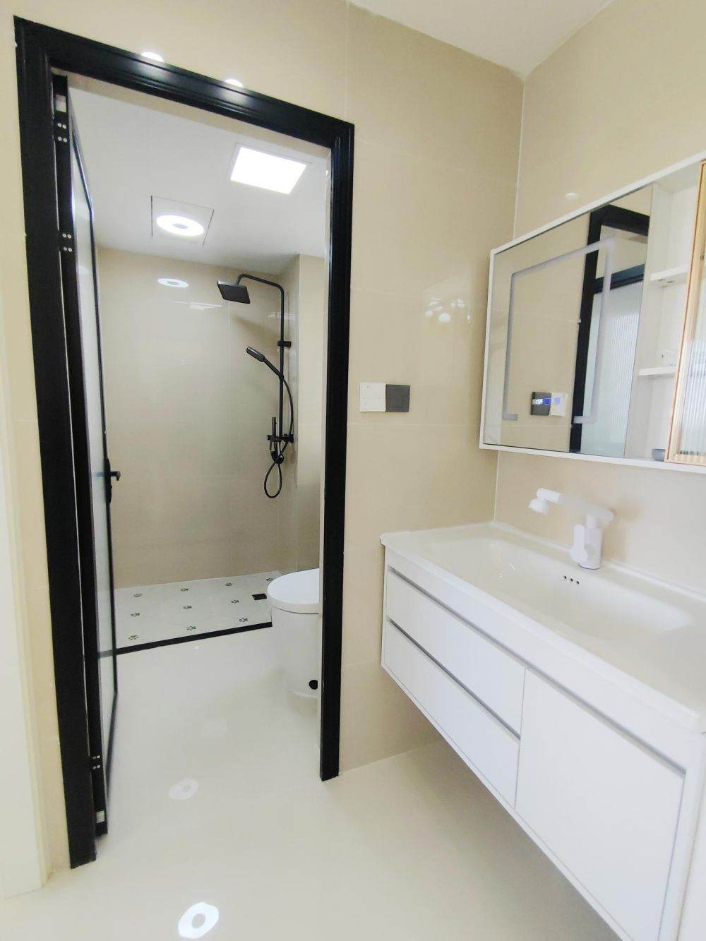 Housing image — Bathroom