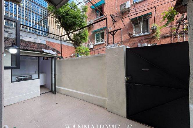 Spacious 1BR Lane House in Jing'an with Terrace (L2/L7/L14)