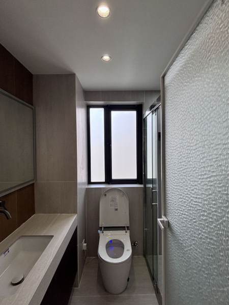 Housing image — Bathroom