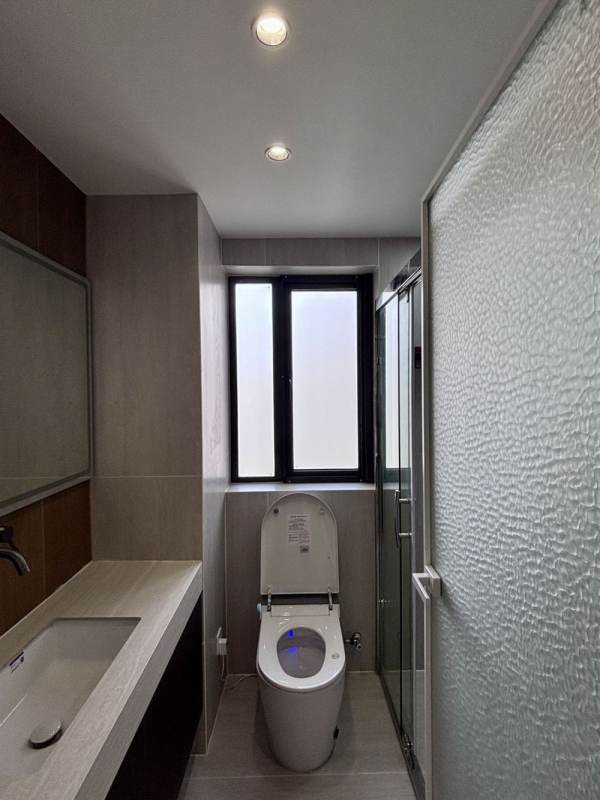 Housing image — Bathroom