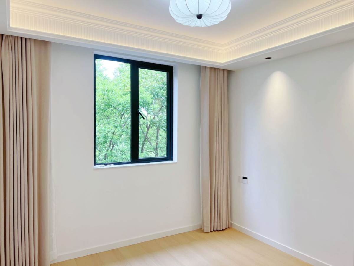 Housing image — Bedroom