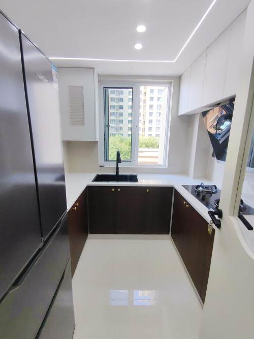 Housing image — Kitchen