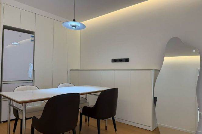 2BR Apartment in Jing'an (L7/L13/L14)
