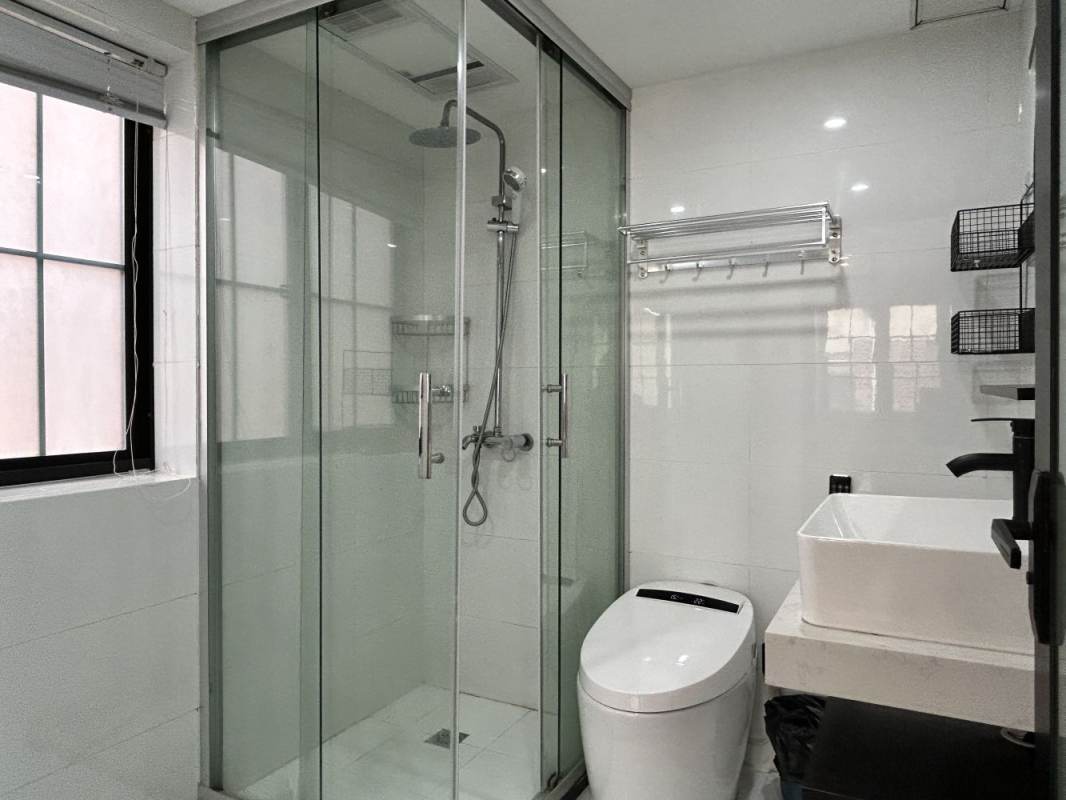 Housing image — Bathroom