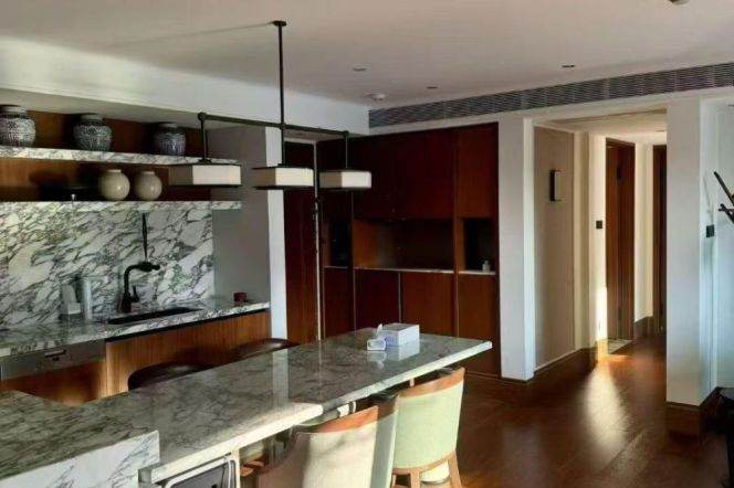 Spacious 2BR Apartment in Old Xuhui with Floor-to-Ceiling Windows (L1/L7/L9)