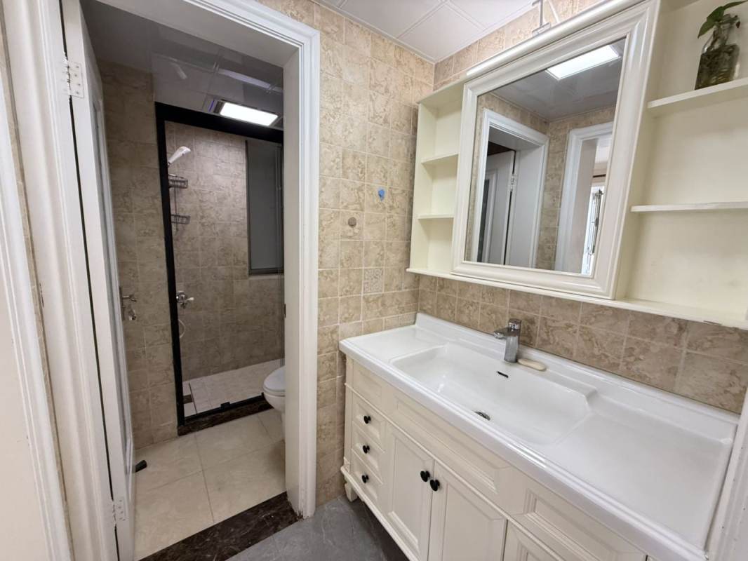 Housing image — Bathroom