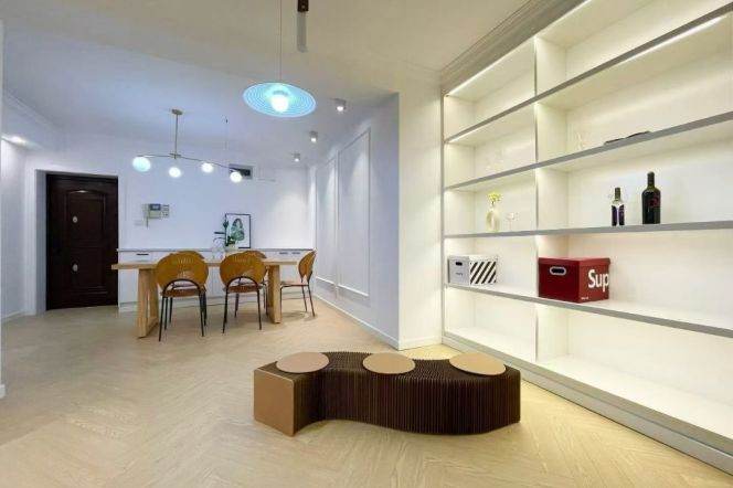 Spacious 2BR Apartment near Columbia Circle