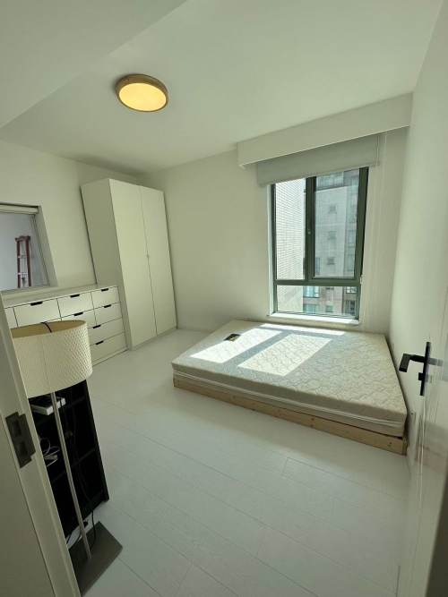 Housing image — Bedroom