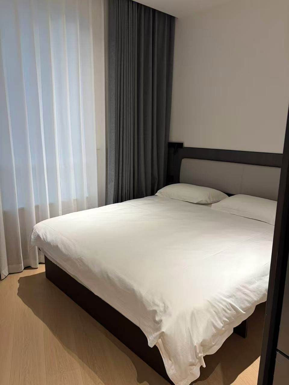 Housing image — Bedroom