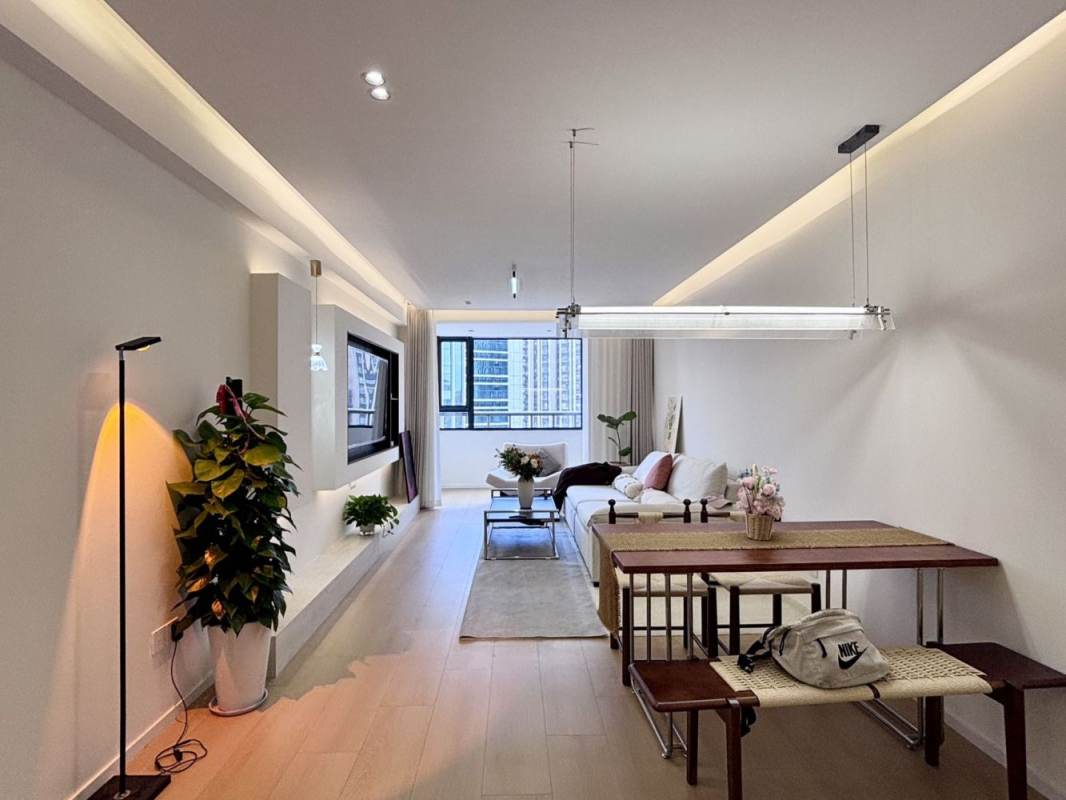 Housing image — Living Room